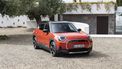 Mini's nieuwe elektrische auto heeft altijd een hond aan boord